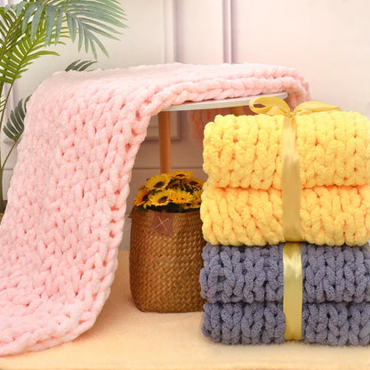 Luxurious Hand-Knitted Chenille Blanket - Cozy Coarse Wool Woven Throw for Home and Travel