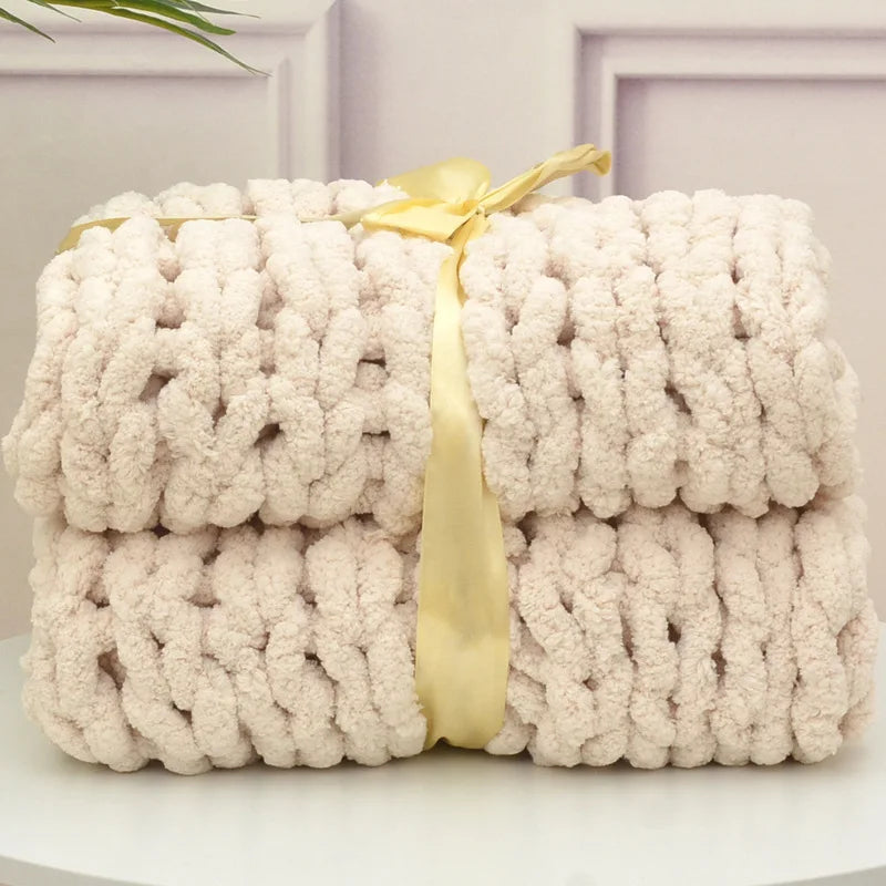 Luxurious Hand-Knitted Chenille Blanket - Cozy Coarse Wool Woven Throw for Home and Travel