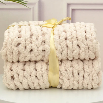 Luxurious Hand-Knitted Chenille Blanket - Cozy Coarse Wool Woven Throw for Home and Travel